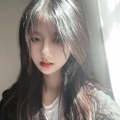 飘动的红丝带